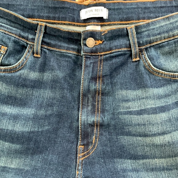 Judy Blue Handsand Relaxed Mid Rise Jean - Picture 10 of 15